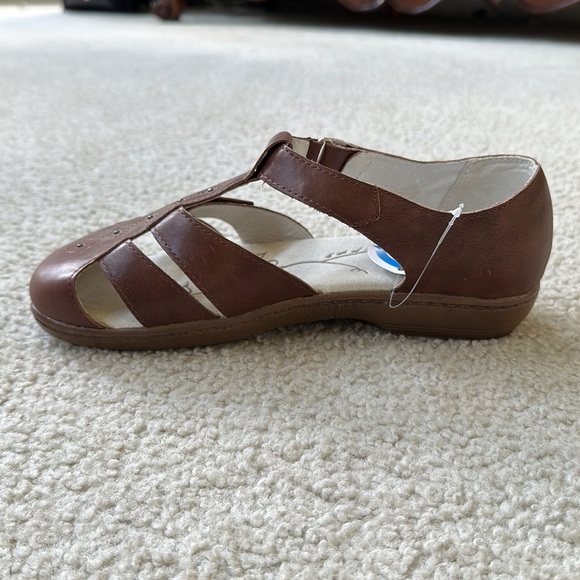 Propet Heather Fisherman Sandals - Picture 15 of 17